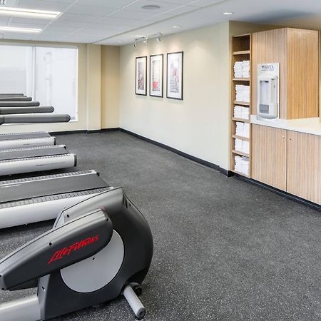 Towneplace Suites By Marriott Kansas City Airport Bagian luar foto