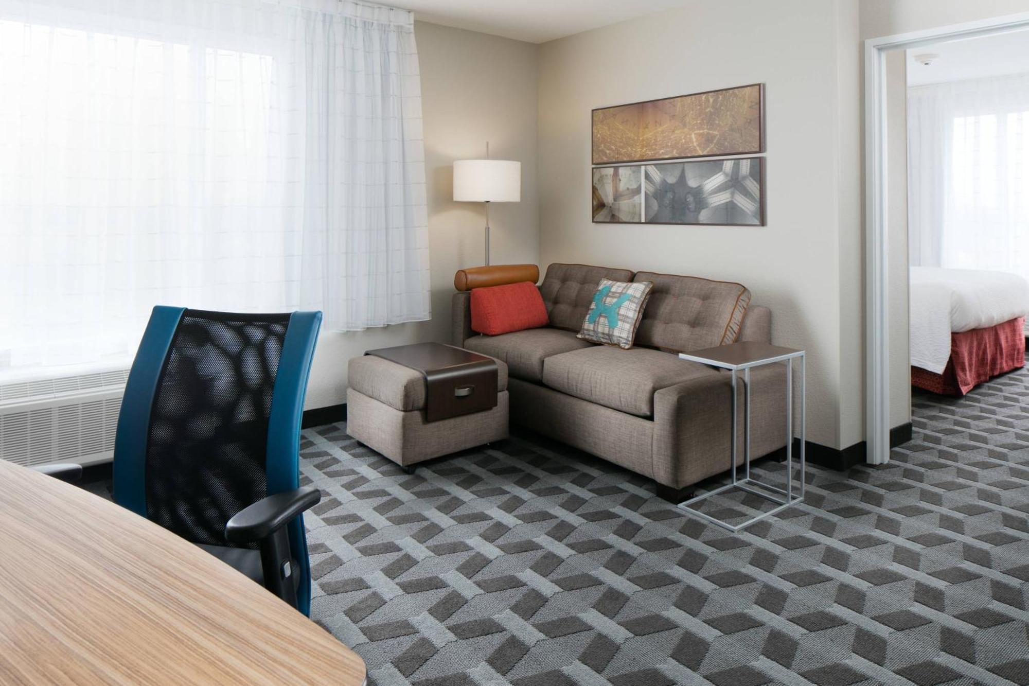 Towneplace Suites By Marriott Kansas City Airport Bagian luar foto