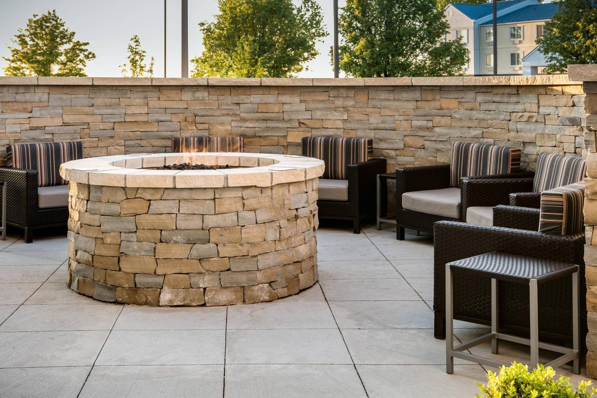 Towneplace Suites By Marriott Kansas City Airport Bagian luar foto