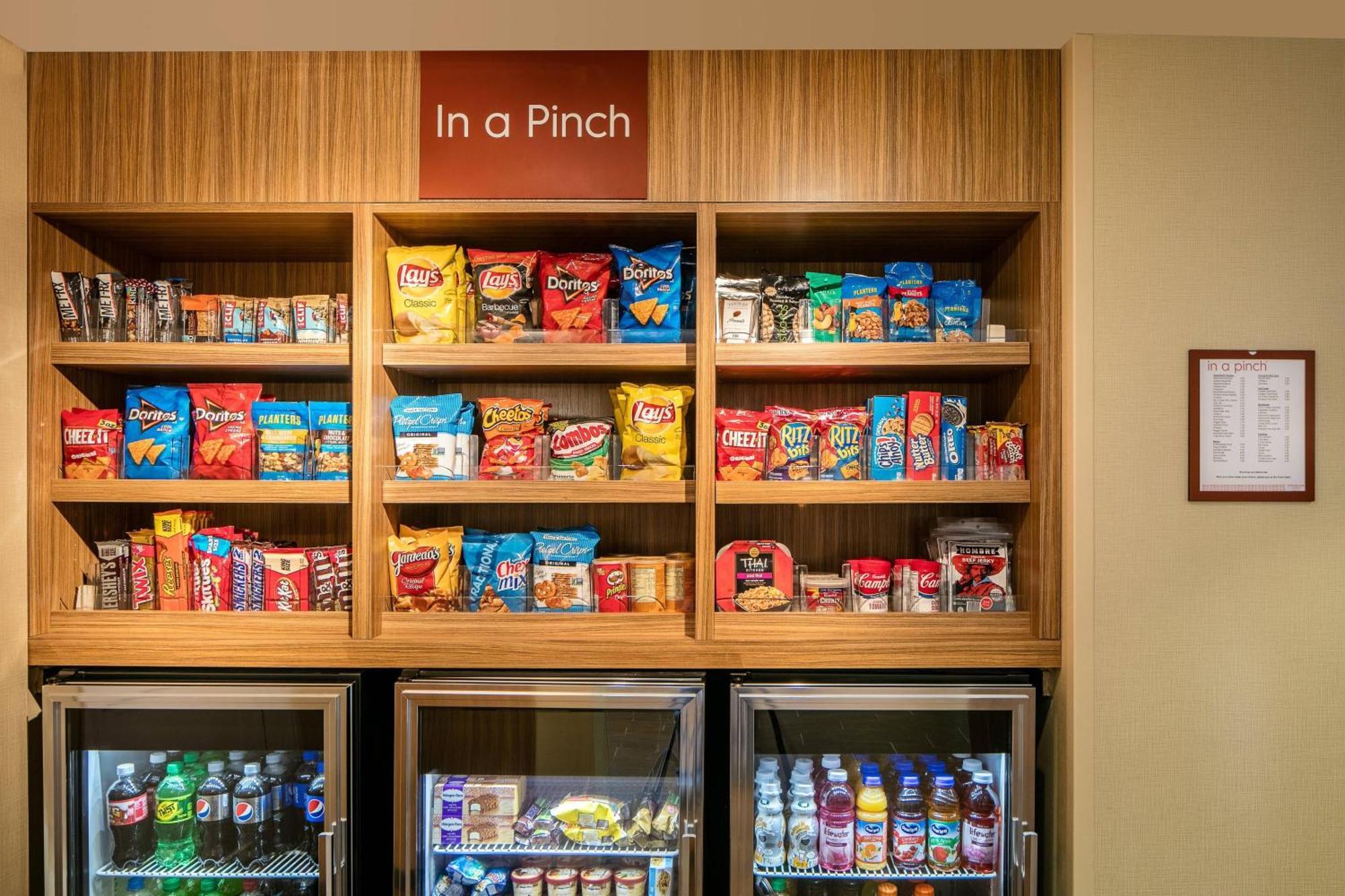 Towneplace Suites By Marriott Kansas City Airport Bagian luar foto